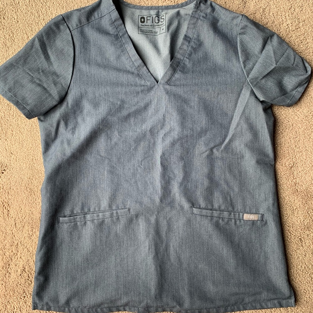 FIGS scrub top
